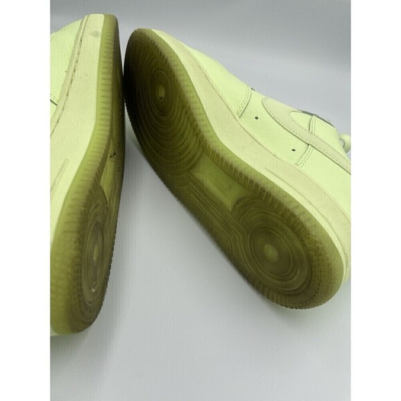 Nike Air Force 1 Essential Volt Glow Air Force 1 Size 7 - Picture 11 of 11